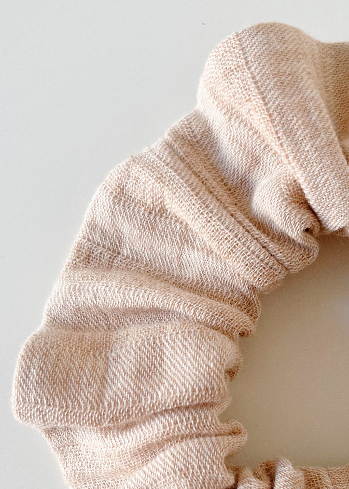 Organic Cotton Scrunchie - Striped Muslin - 100% Cotton (organic) / 100 % Baumwolle (Bio)