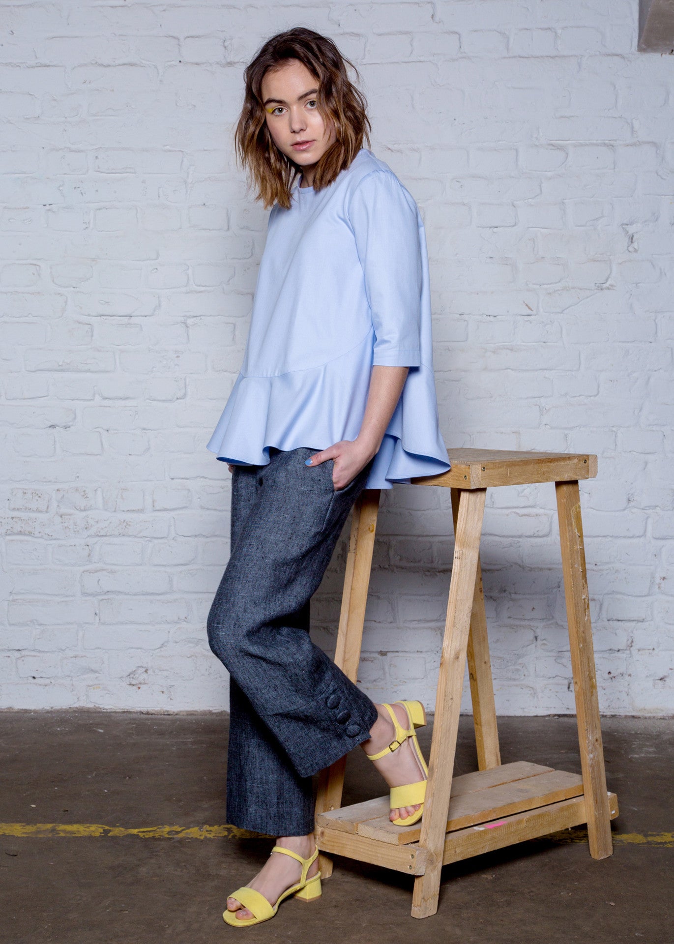 Mara - Ruffles Top in Sky Blue - 100% Cotton (organic) / 100 % Baumwolle (Bio)