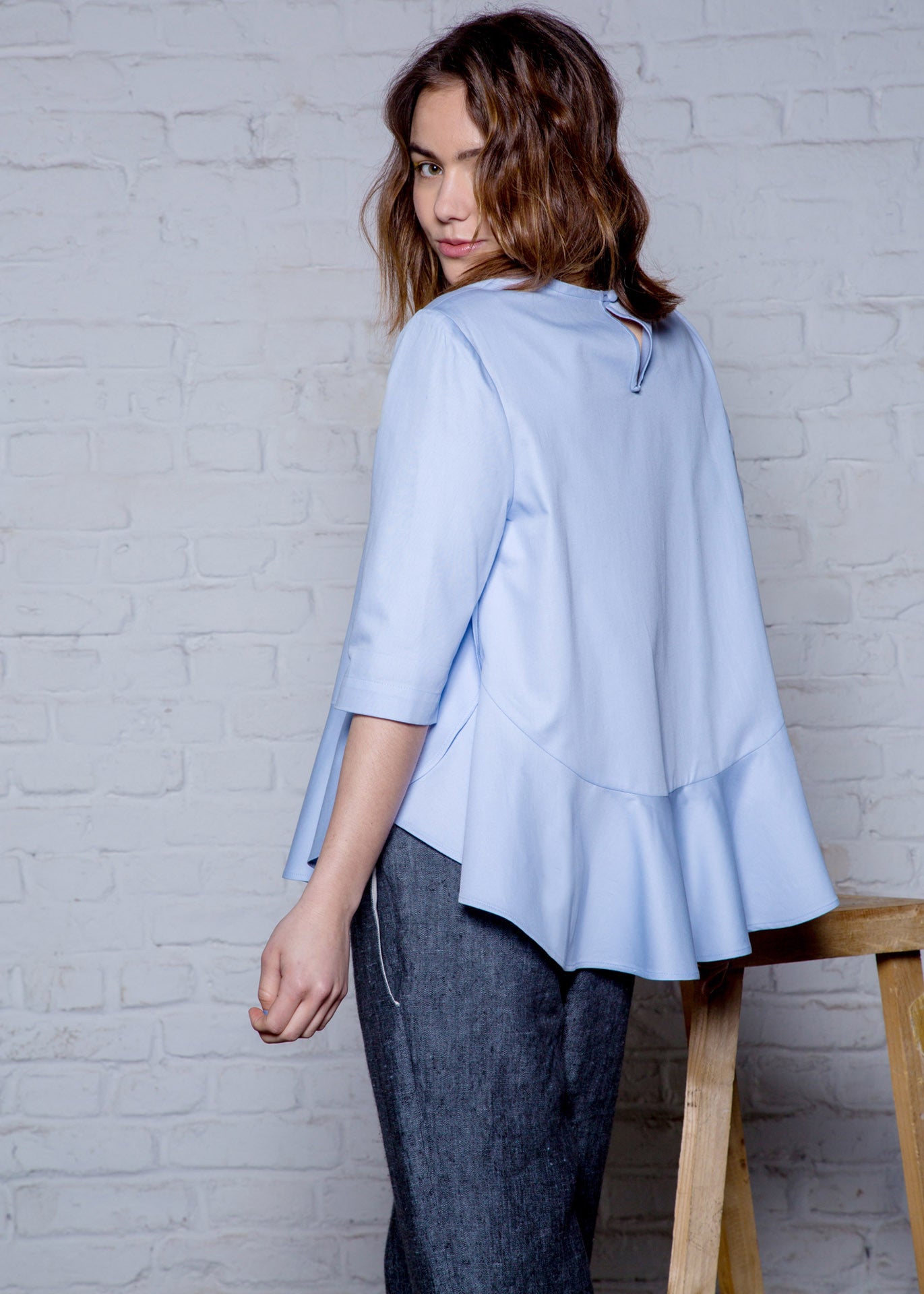 Mara - Ruffles Top in Sky Blue - 100% Cotton (organic) / 100 % Baumwolle (Bio)