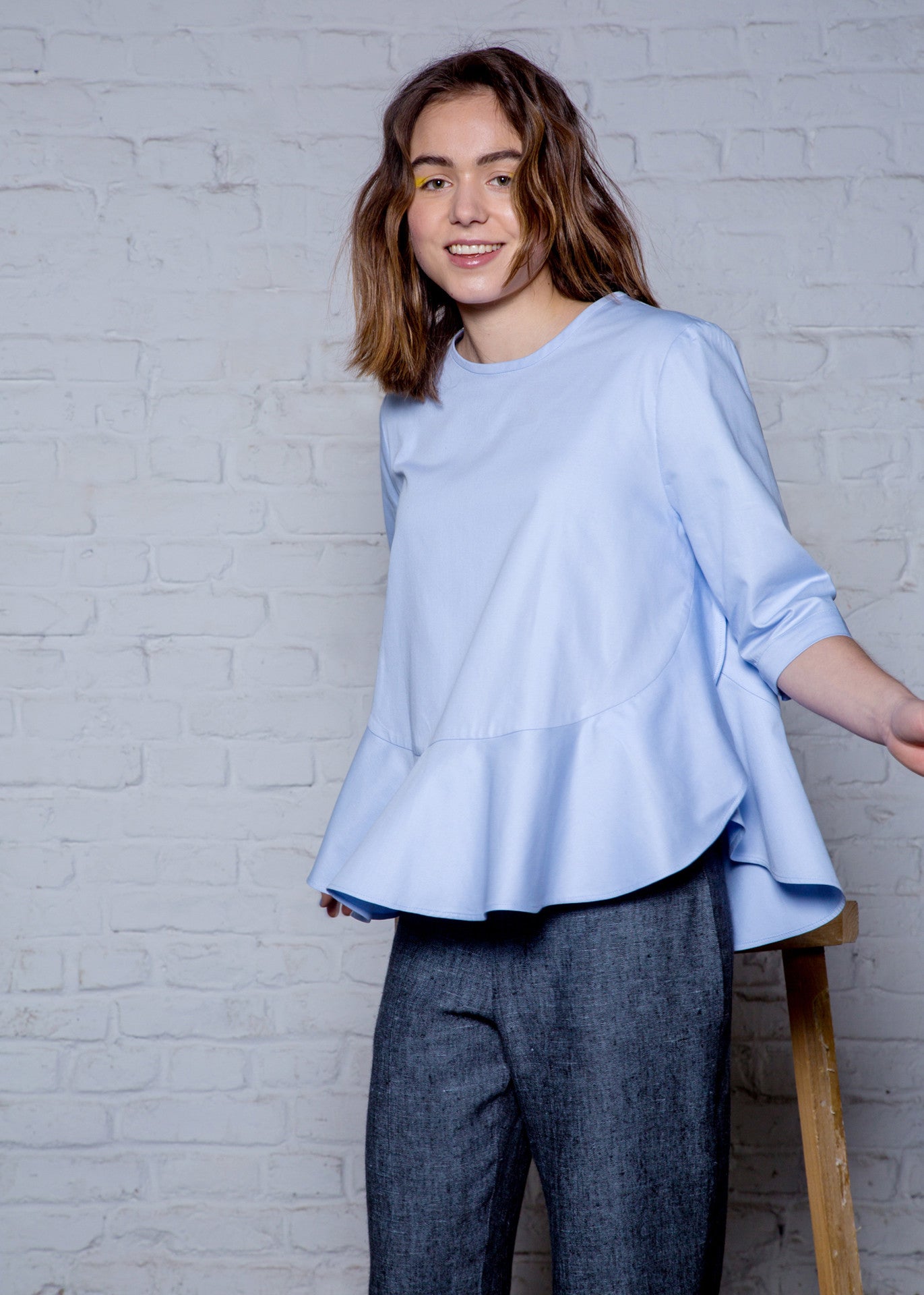 Mara - Ruffles Top in Sky Blue - 100% Cotton (organic) / 100 % Baumwolle (Bio)