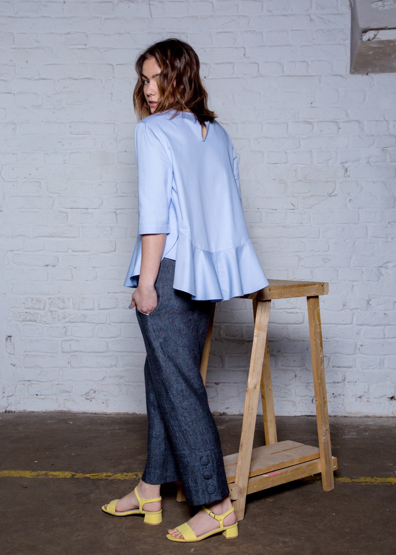 Mara - Ruffles Top in Sky Blue - 100% Cotton (organic) / 100 % Baumwolle (Bio)