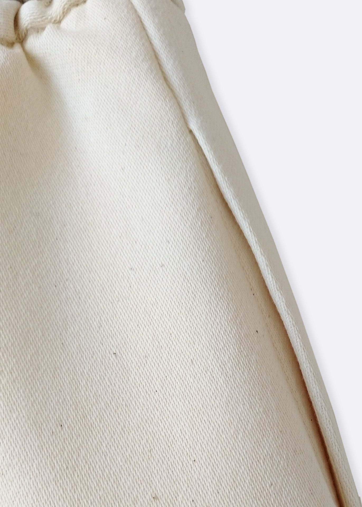 Eva - Shorts in Ecru - 100% Cotton (organic) / 100 % Baumwolle (Bio)