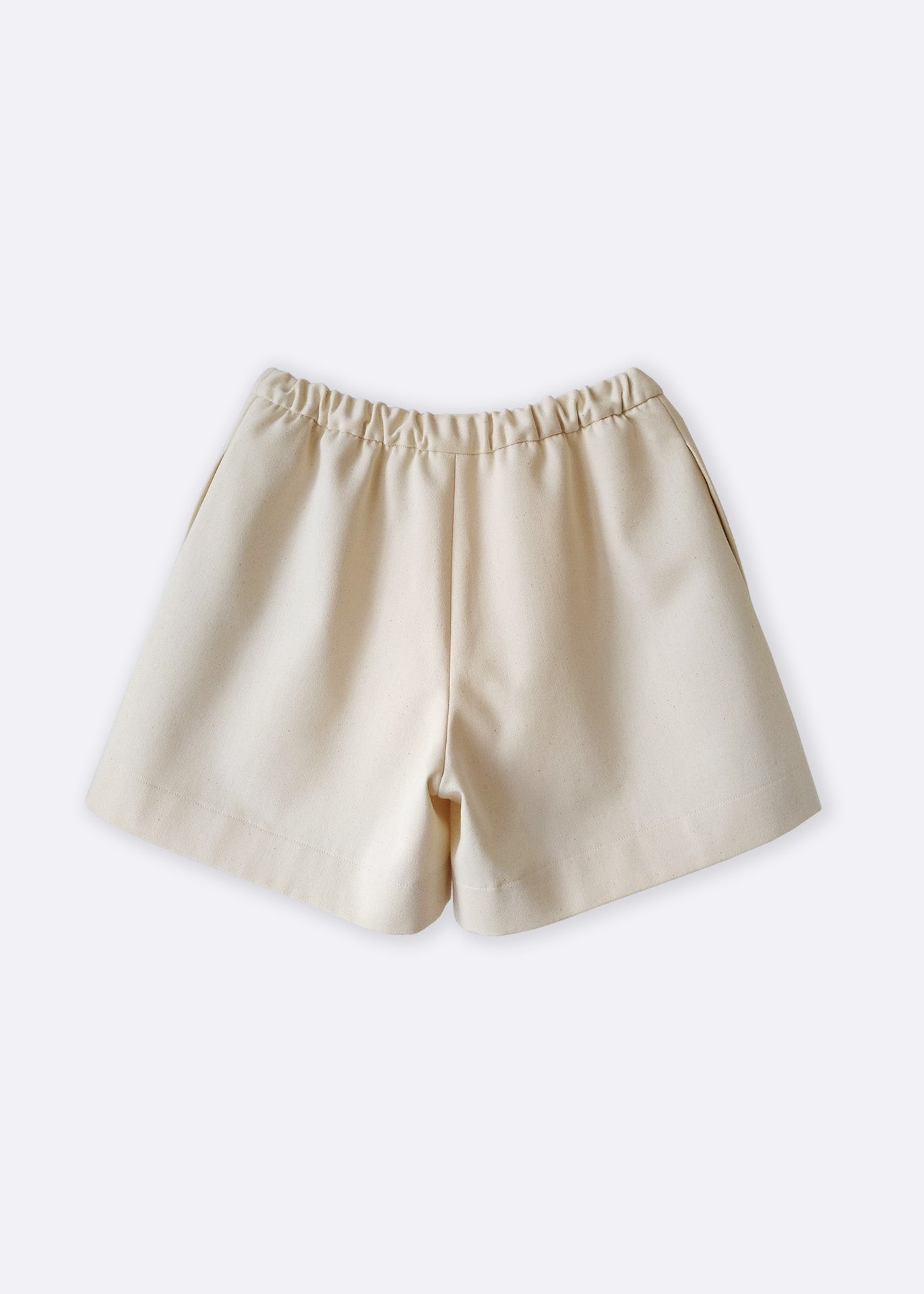 Eva - Shorts in Ecru - 100% Cotton (organic) / 100 % Baumwolle (Bio)