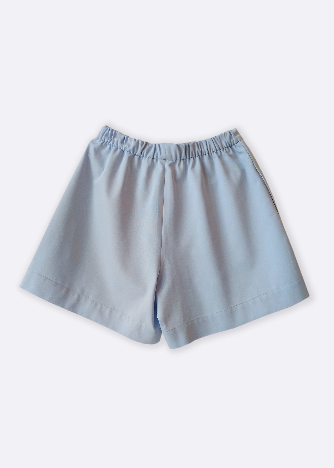 Eva - Shorts in Sky Blue - 100% Cotton (organic) / 100 % Baumwolle (Bio)