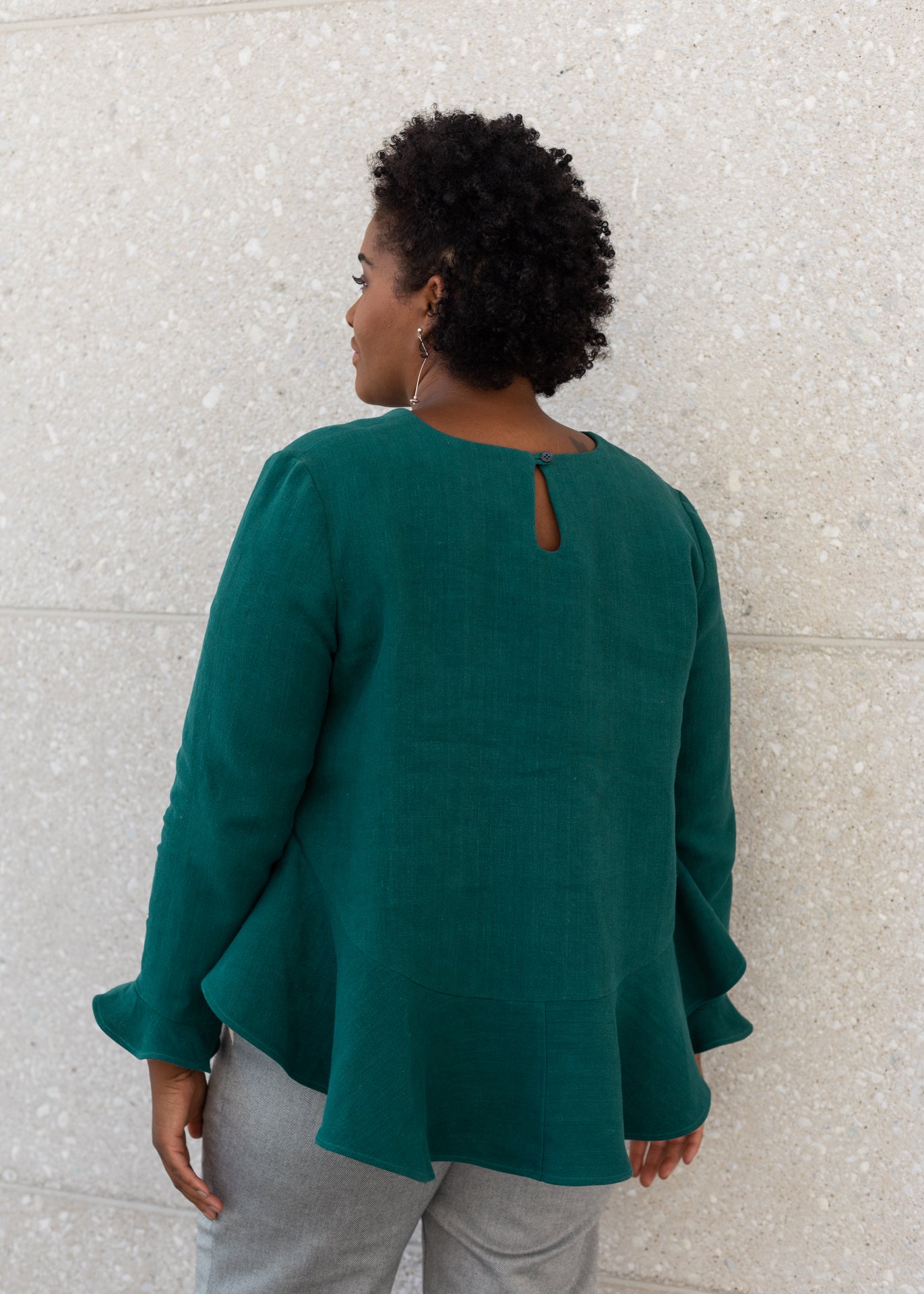 Mara – Long Sleeves Ruffles Top in Green - 100% true hemp / 100 % Hanf